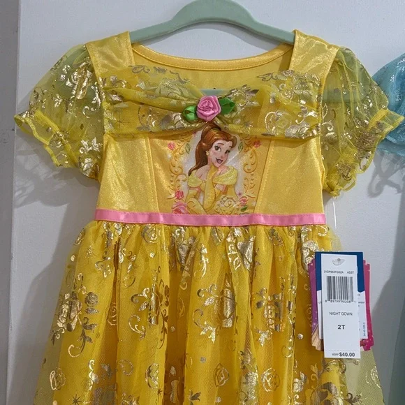 Princess nightgowns size 2T - Picture 2 of 6